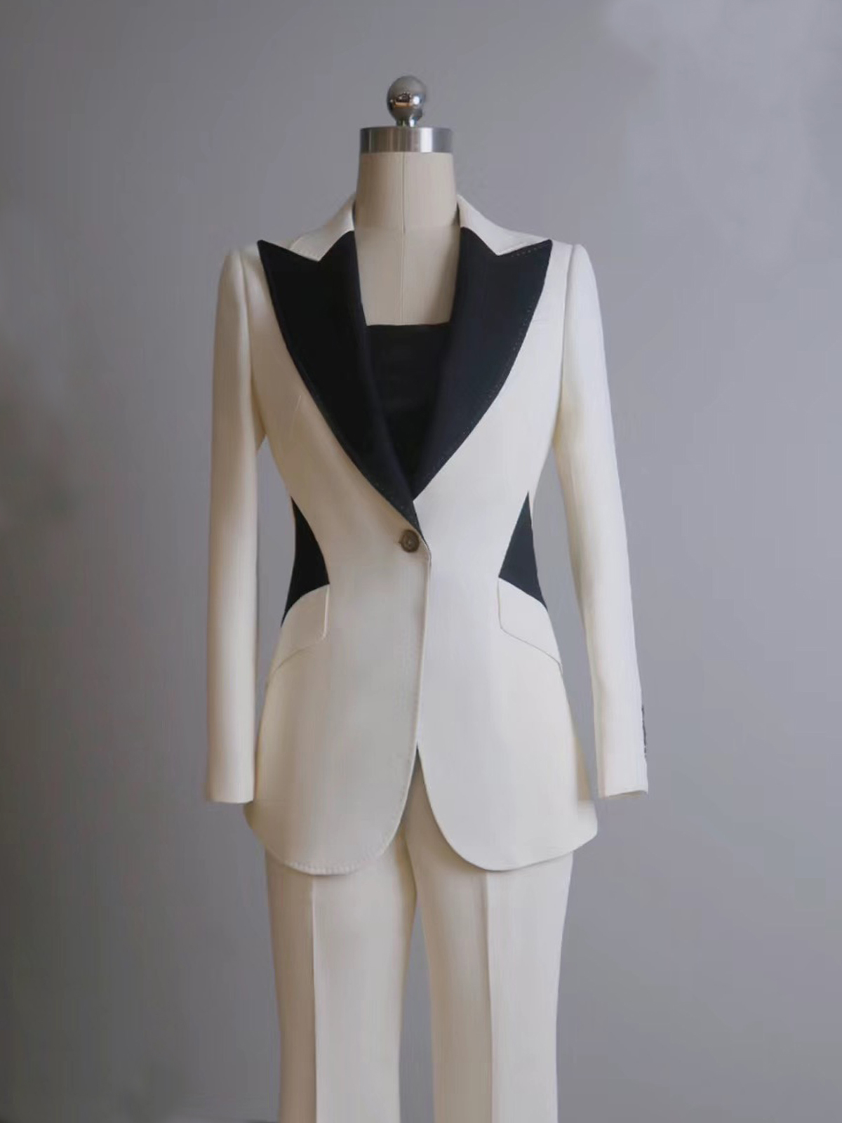【Blue Label】Fashion Style Black and White Splicing Women's Suit