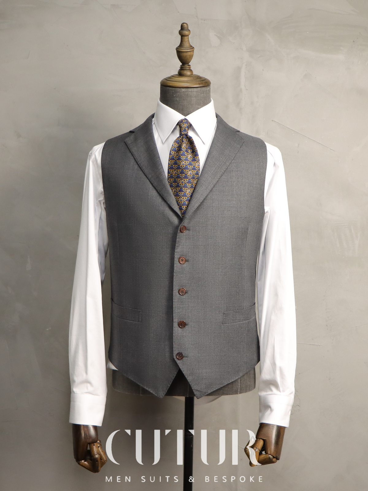 Single breasted notched lapel vest